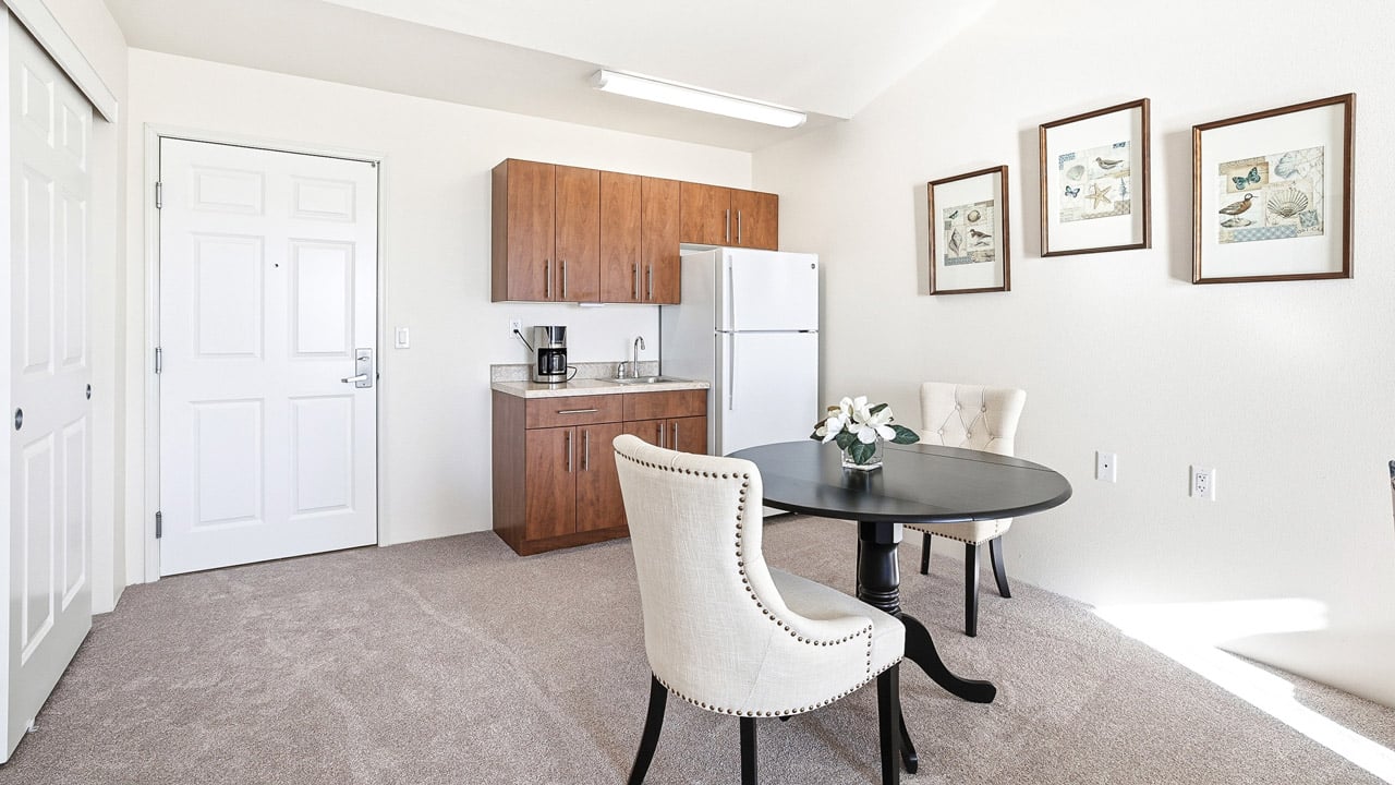 Studio Apartment